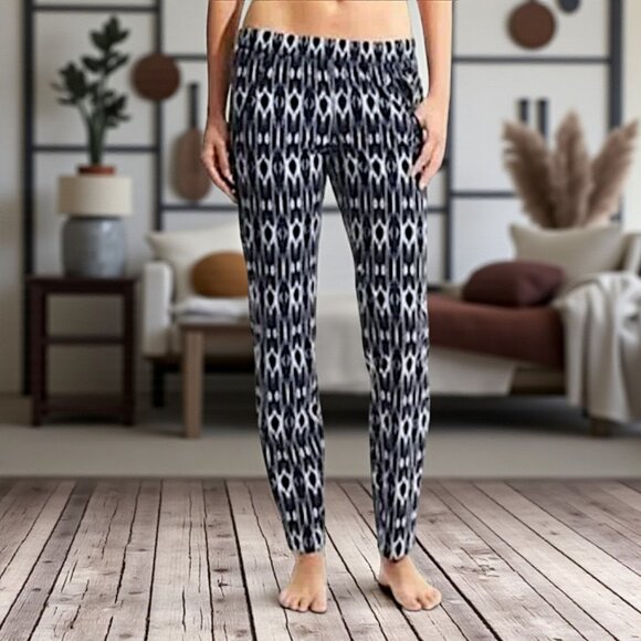 ATHLETA Aspire Ankle Pant in Reflection Blue Ikat 0 - Picture 1 of 7